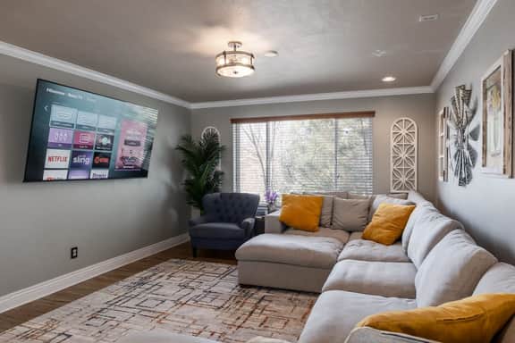 Ping pong, Arcade, Private yard w/ Mountain view! - Image 5